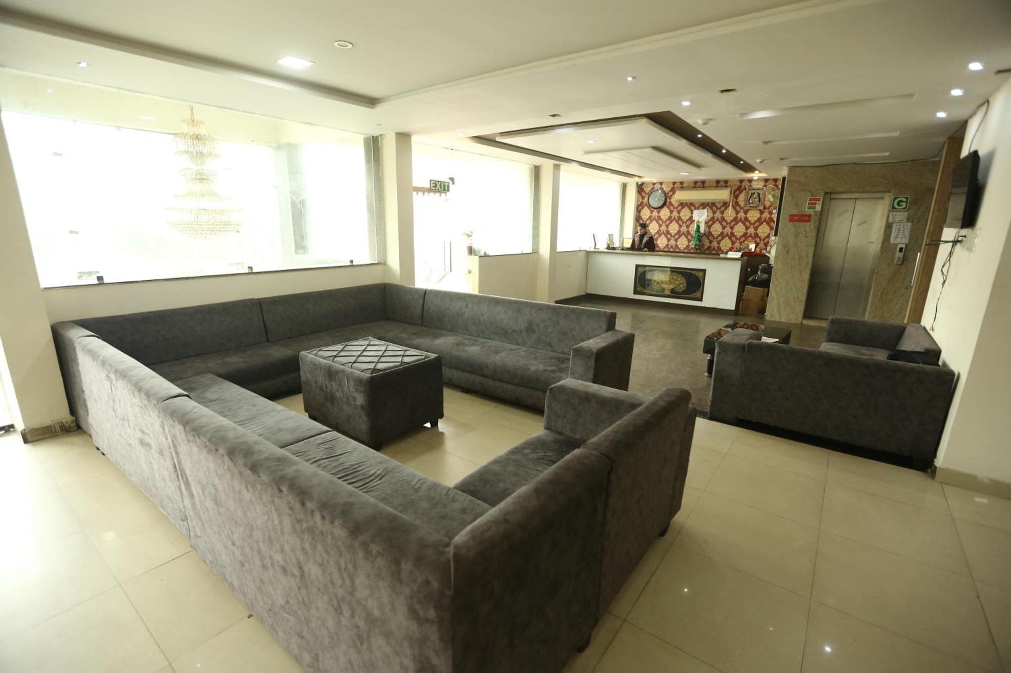 Orchid & Banquet Hotel 3*