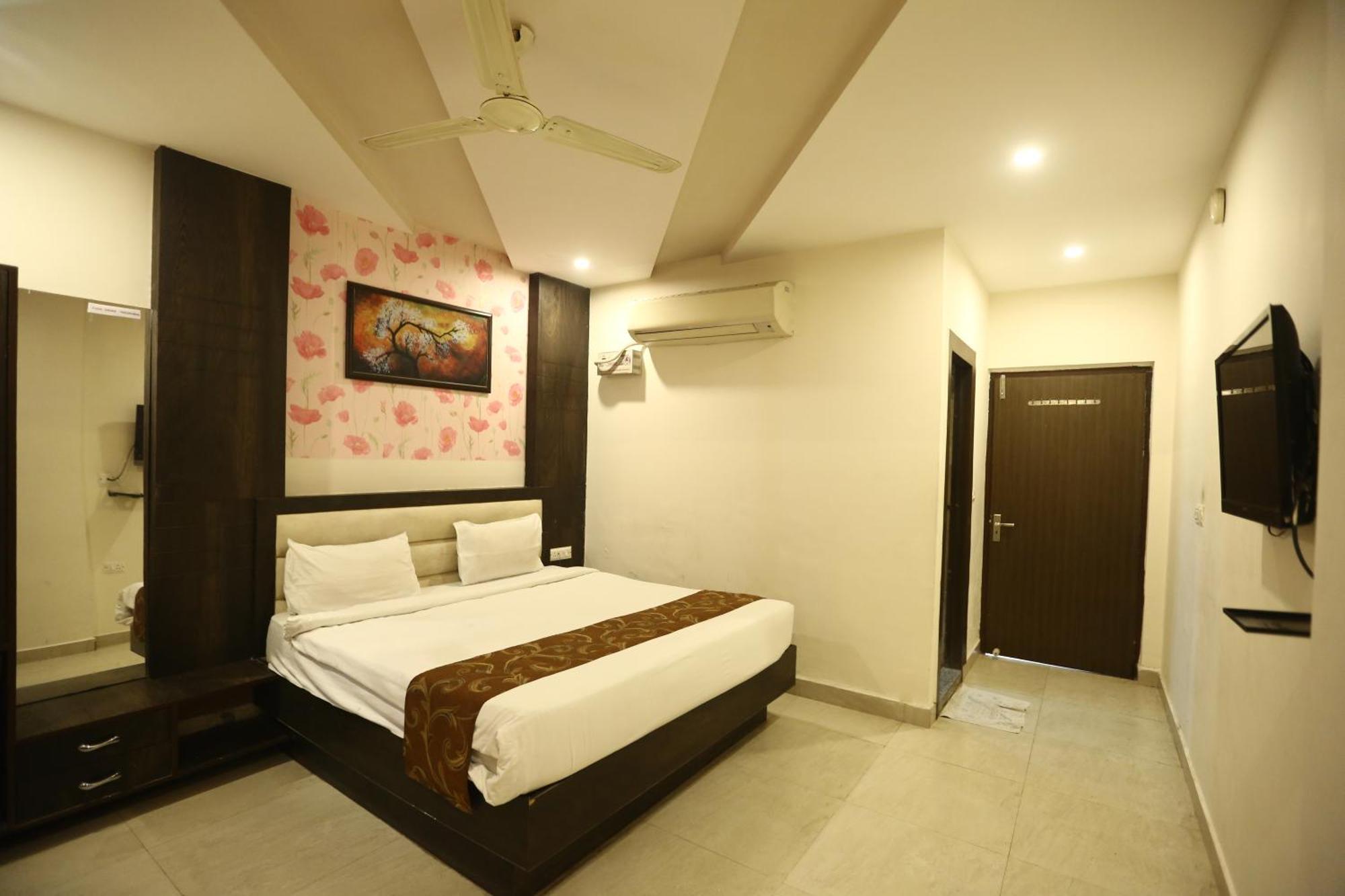 Orchid & Banquet Hotel Agra (Uttar Pradesh)